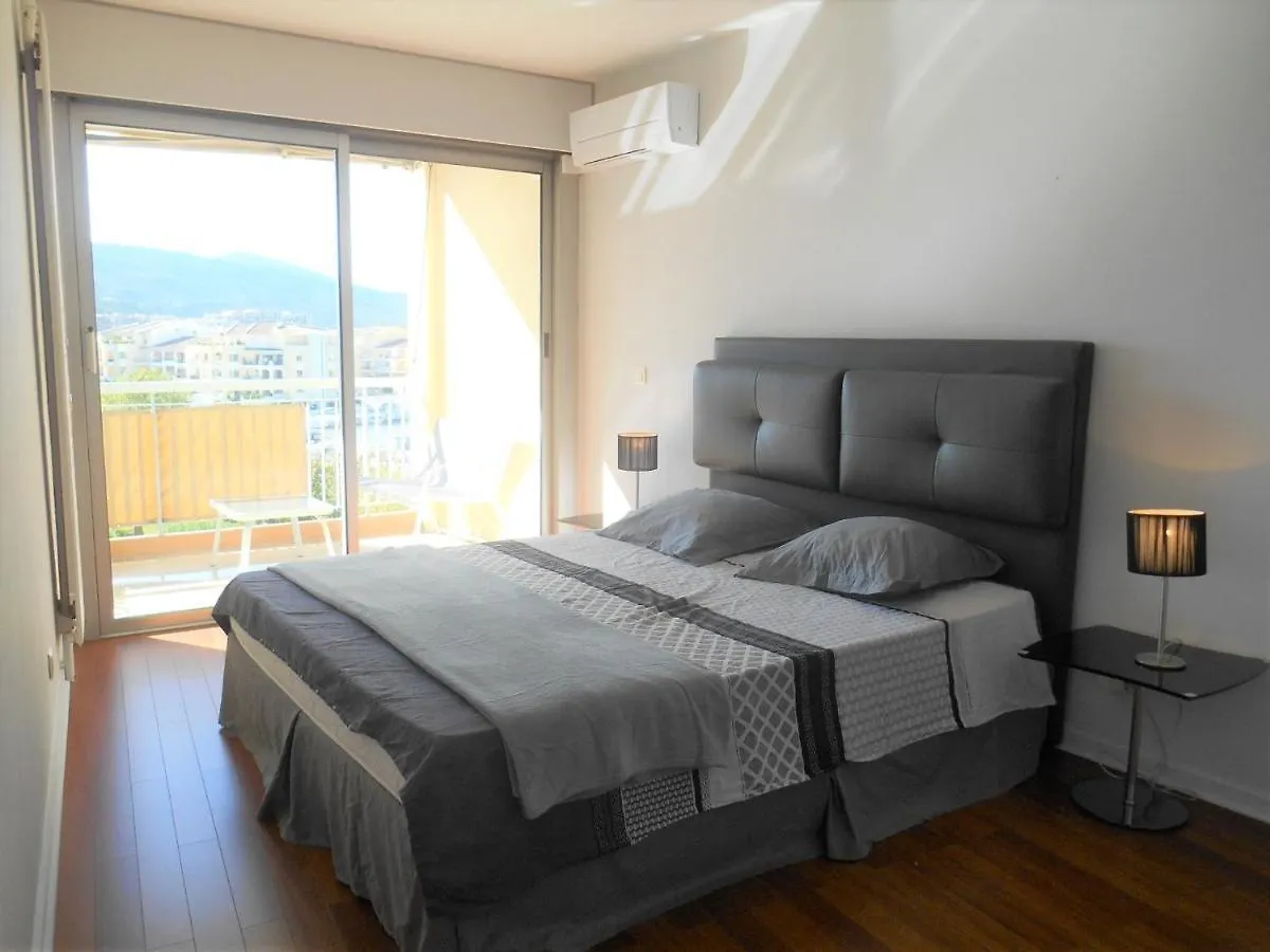 Appartement Le Jean Bart - Vacances Cote D'Azur Mandelieu-la-Napoule 0*,  France